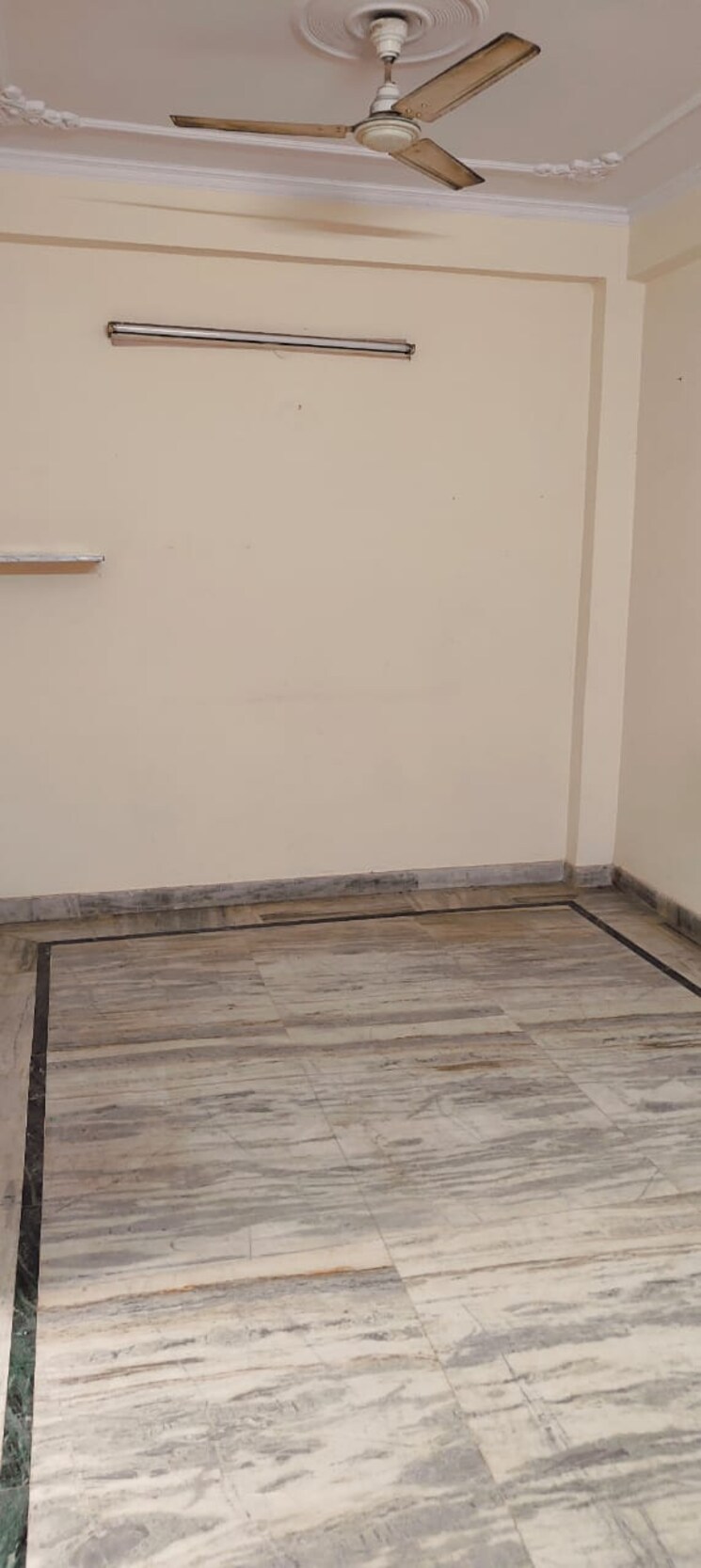 Room, vaishali sector 6 1 Bedroom 500 Sq.Ft. Builder Floor In Vaishali Sector 6 Ghaziabad 8703456