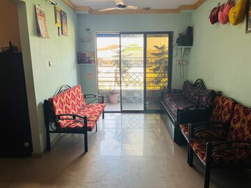 Living Room in 2 BHK Apartment at Dombivli East – for Rent