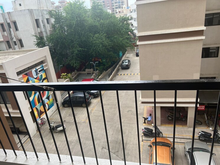 Balcony, krishna-lotus-court 3 Bedroom 1009 Sq.Ft. Apartment In Kharadi Pune 8703532