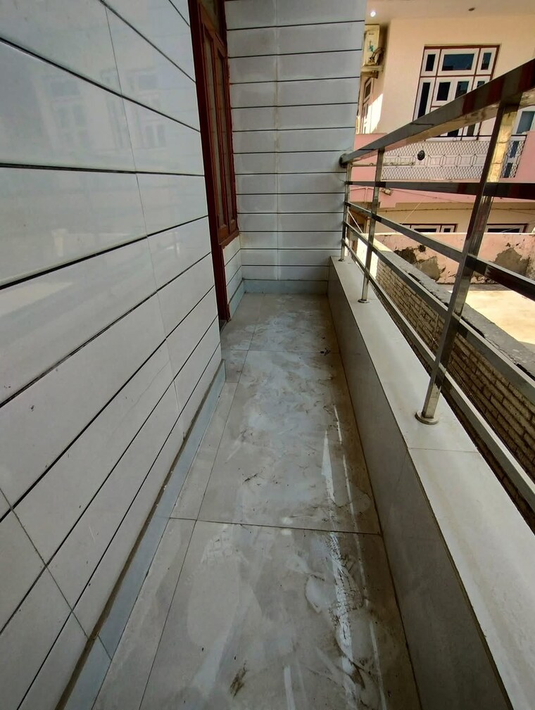 Balcony, sa-homes-i 2.5 Bedroom 460 Sq.Ft. Builder Floor In Uttam Nagar Delhi 8703546