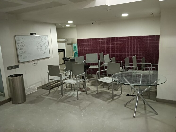 Team Area, worli Commercial Office Space 5000 Sq.Ft. In Worli Mumbai 8703547