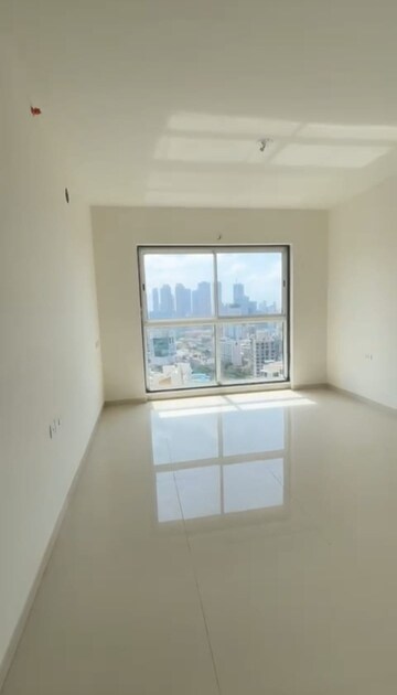 Room in 3 BHK Apartment at Runwal Nirvana, Parel – for Rent