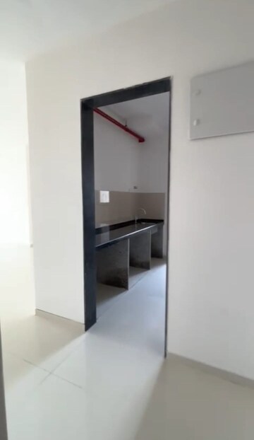 Room in 3 BHK Apartment at Runwal Nirvana, Parel – for Rent