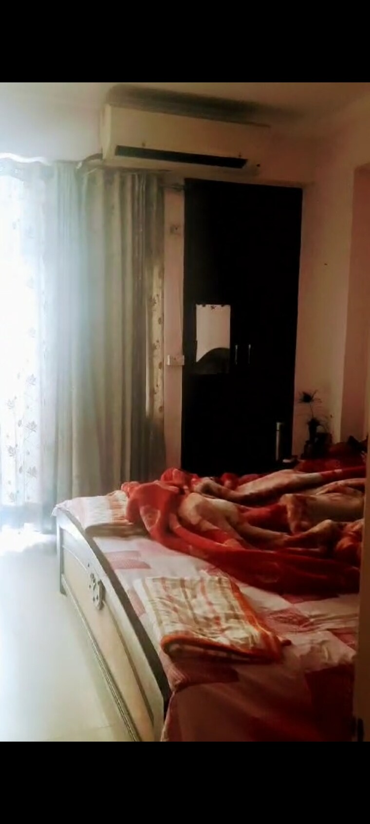 Bedroom, amrapali-royal 3 Bedroom 1399 Sq.Ft. Apartment In Vaibhav Khand Ghaziabad 8703592