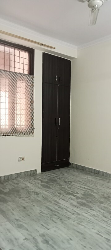Room in 2 BHK Builder Floor at Panchsheel Vihar – for Rent