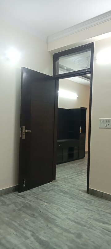 Furnished Amenities in 2 BHK Builder Floor at Panchsheel Vihar – for Rent
