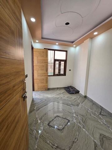 Room in 2 BHK Builder Floor at Laxmi Nagar – for Sale