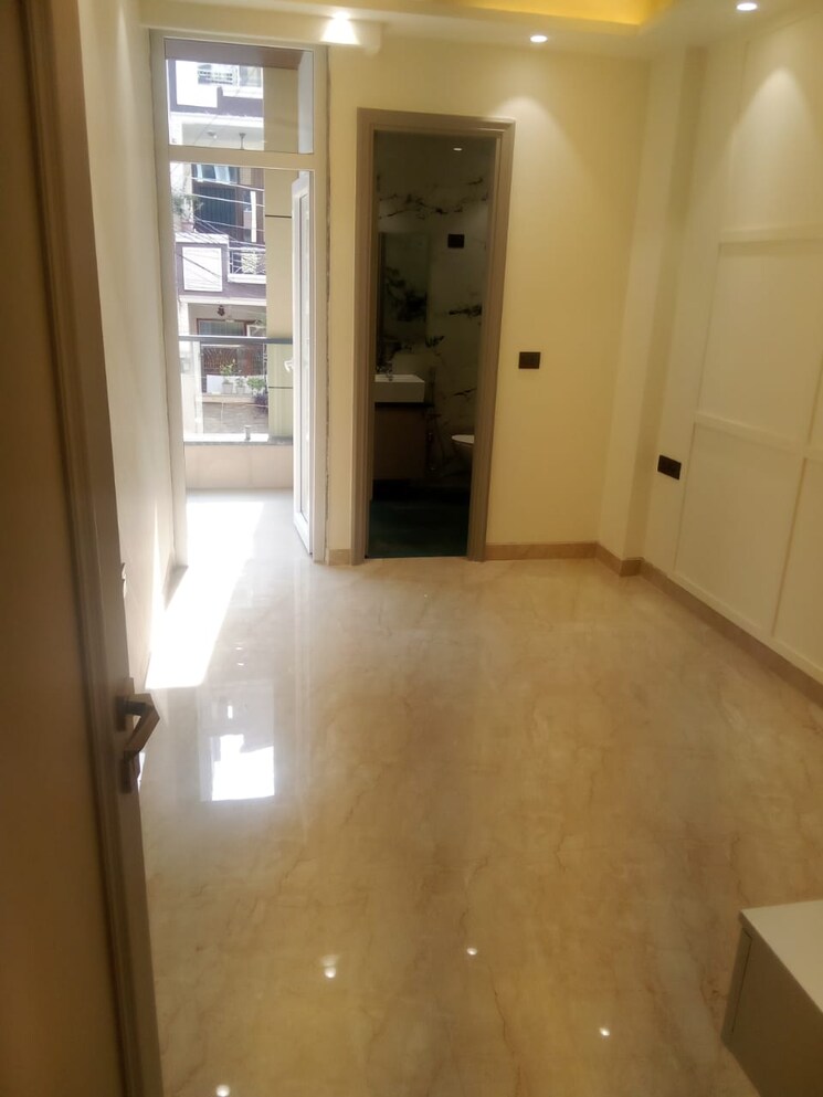 Room, smart-lane 3 Bedroom 112 Sq.Mt. Builder Floor In Niti Khand Ghaziabad 8703882