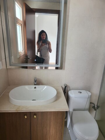Bathroom in 3 BHK Apartment at Central Park Flower Valley Aqua Front Towers, Sohna Sector 33 – for Rent