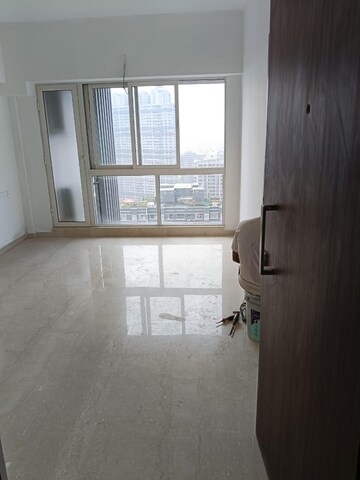 Room in 2 BHK Apartment at Rajesh Raj Infinia, Malad West – for Rent