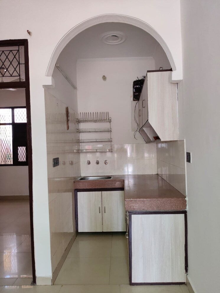 Kitchen, virender nagar 1 Bedroom 50 Sq.Yd. Builder Floor In Virender Nagar Delhi 8703918