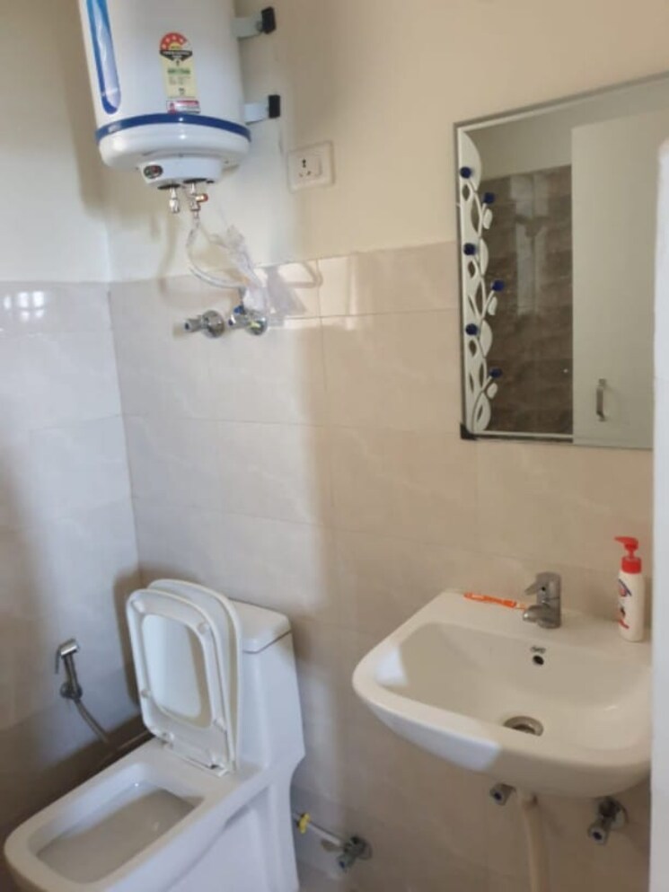 Attached Bathroom, suncity-avenue-102 2 Bedroom 632 Sq.Ft. Apartment In Sector 102 Gurgaon 8703998
