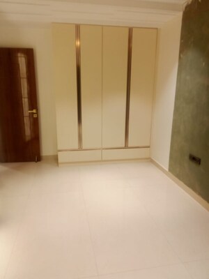 Room in 5 BHK Builder Floor at Smart Lane, Niti Khand – for Sale