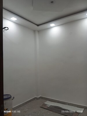 Room in 1 BHK Builder Floor at Rohini Sector 25 – for Sale