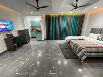 Room in Studio Builder Floor at Sector 42 – for Rent