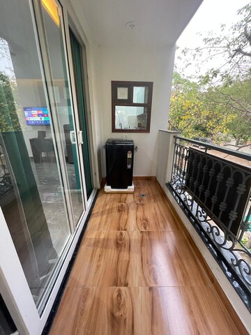 Balcony in Studio Builder Floor at Sector 42 – for Rent