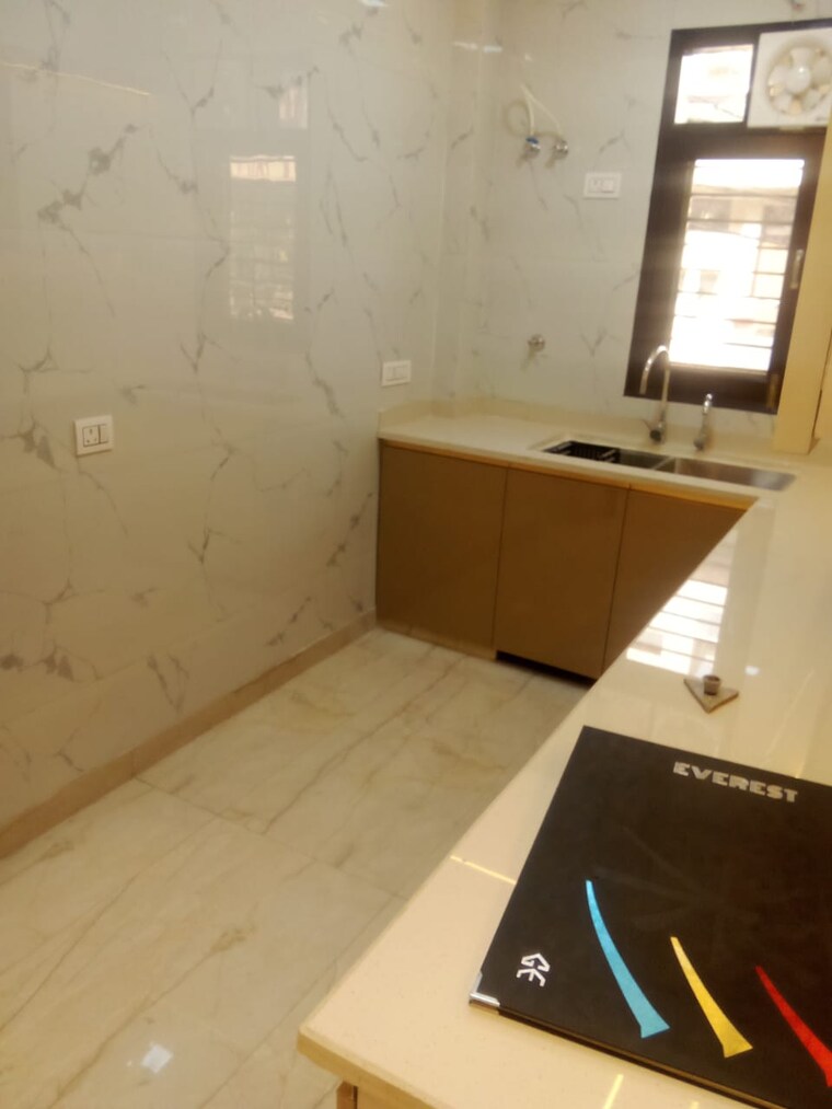 Kitchen, smart-lane 3 Bedroom 112 Sq.Mt. Builder Floor In Niti Khand Ghaziabad 8704163