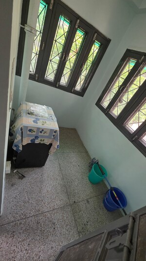 Furnished Amenities in 3 BHK Apartment at Kendriya Vihar, Sector 56 – for Sale