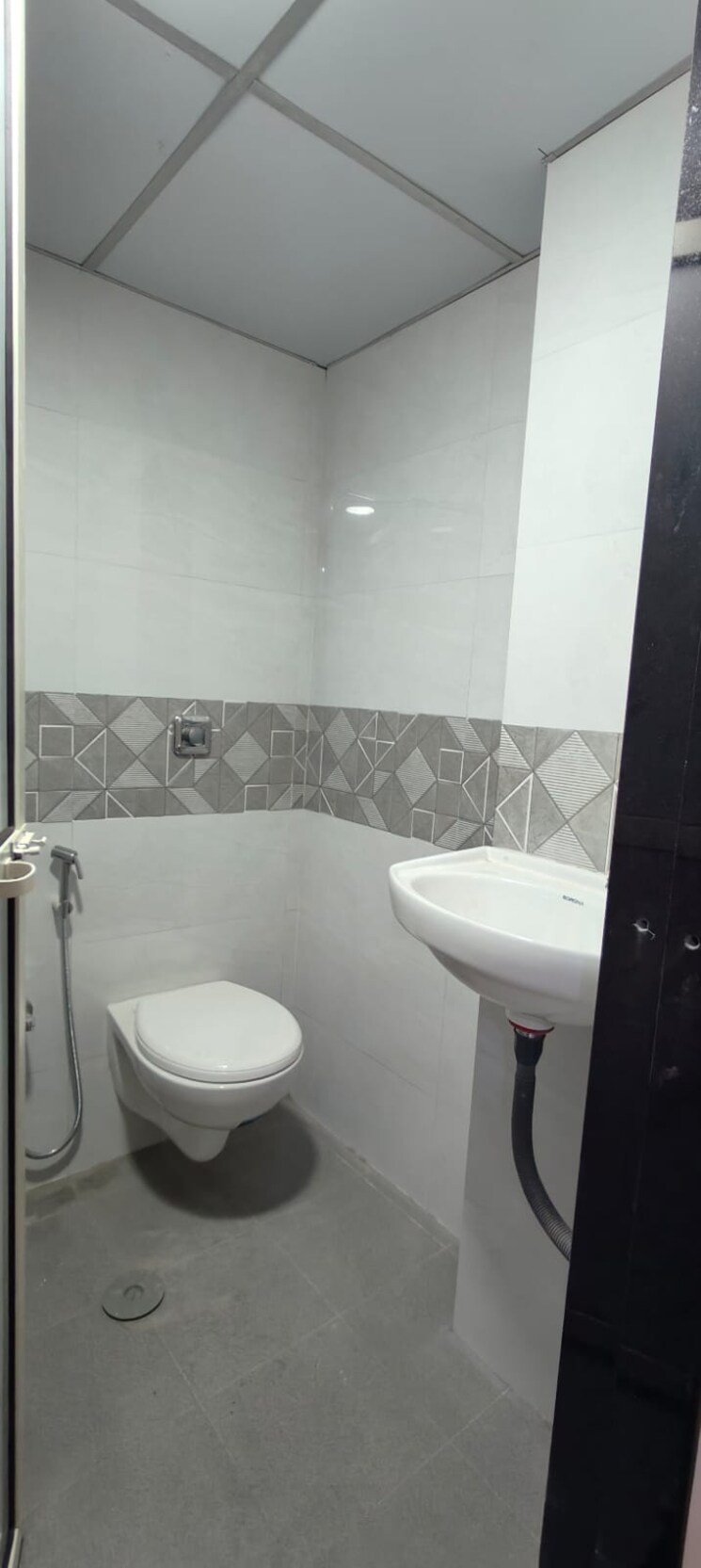 Bathroom, royal-palms 2 Bedroom 580 Sq.Ft. Apartment In Goregaon East Mumbai 8704318
