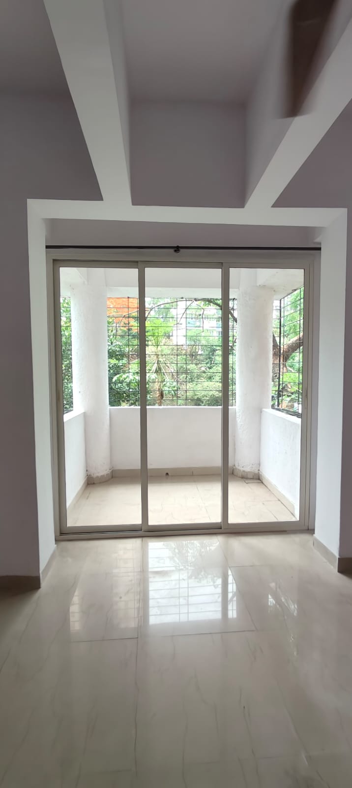 2 BHK Apartment For Rent in Royal Palms