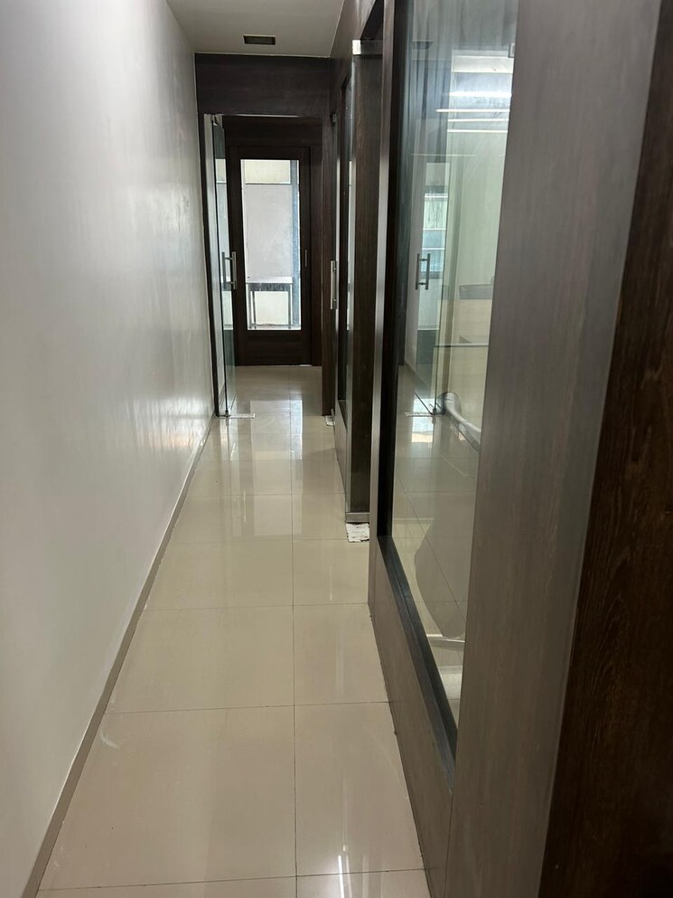 undefined, sola Commercial Office Space 729 Sq.Ft. In Sola Ahmedabad 8704272