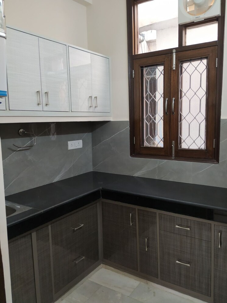 Kitchen, khirki extension 2 Bedroom 900 Sq.Ft. Apartment In Khirki Extension Delhi 8704319