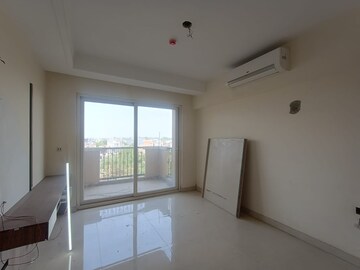 Room in 4 BHK Apartment at ATS Triumph, Sector 104 – for Rent