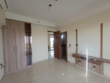 Room in 4 BHK Apartment at ATS Triumph, Sector 104 – for Rent