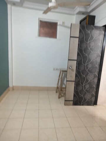 Bedroom in 1 BHK Apartment at Dahisar East – for Rent