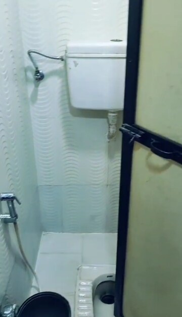 Bathroom in 1 BHK Apartment at Dahisar East – for Rent