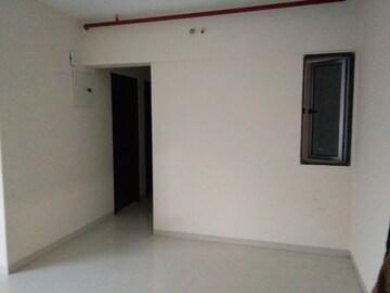Room in 3 BHK Apartment at Chandak Paloma, Goregaon East – for Rent