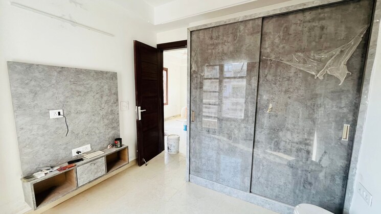 Room, sector 46 2 Bedroom 1450 Sq.Ft. Builder Floor In Sector 46 Gurgaon 8704394