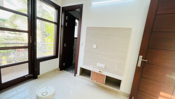 Furnished Amenities in 2 BHK Builder Floor at Sector 46 – for Rent