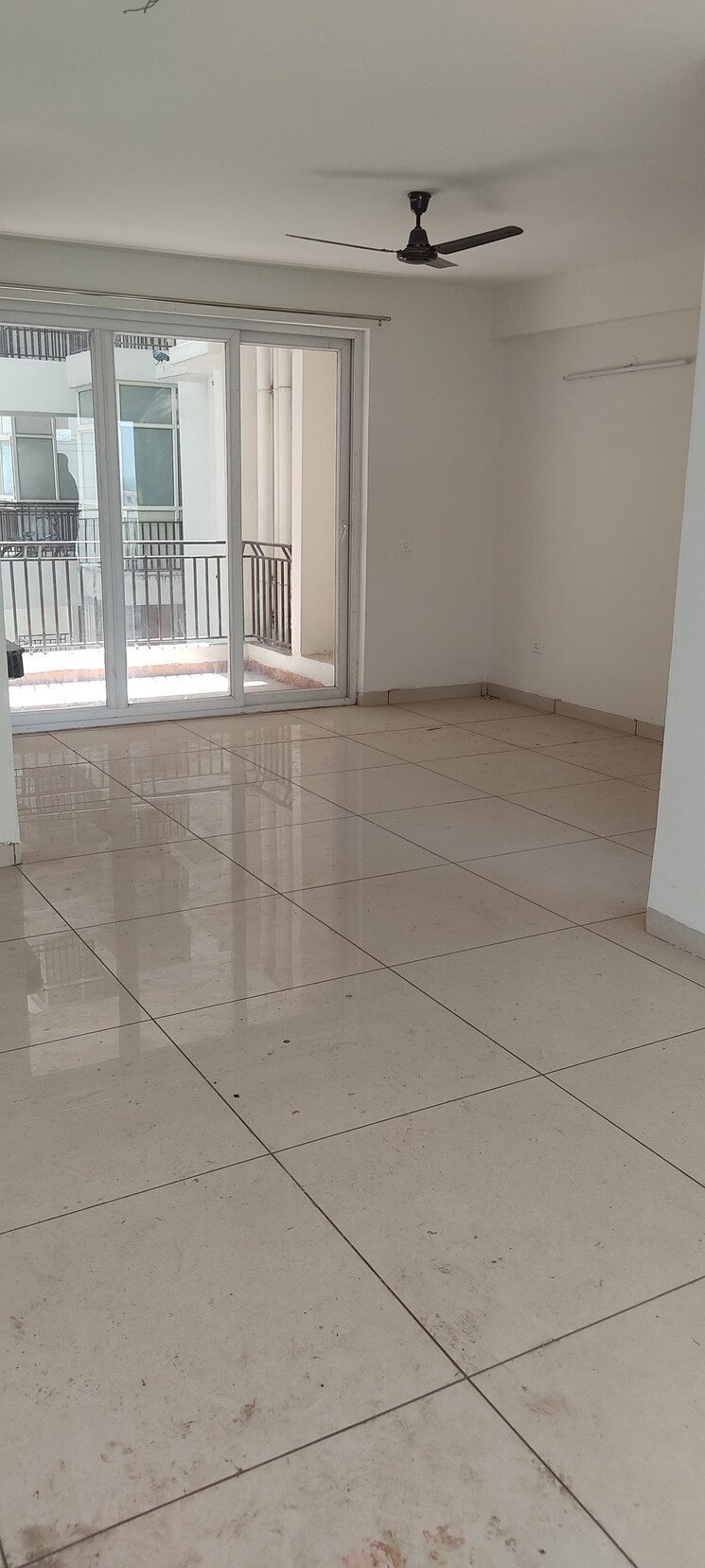 undefined, omaxe-heights 4 Bedroom 2350 Sq.Ft. Apartment In Sector 86 Faridabad 8704422