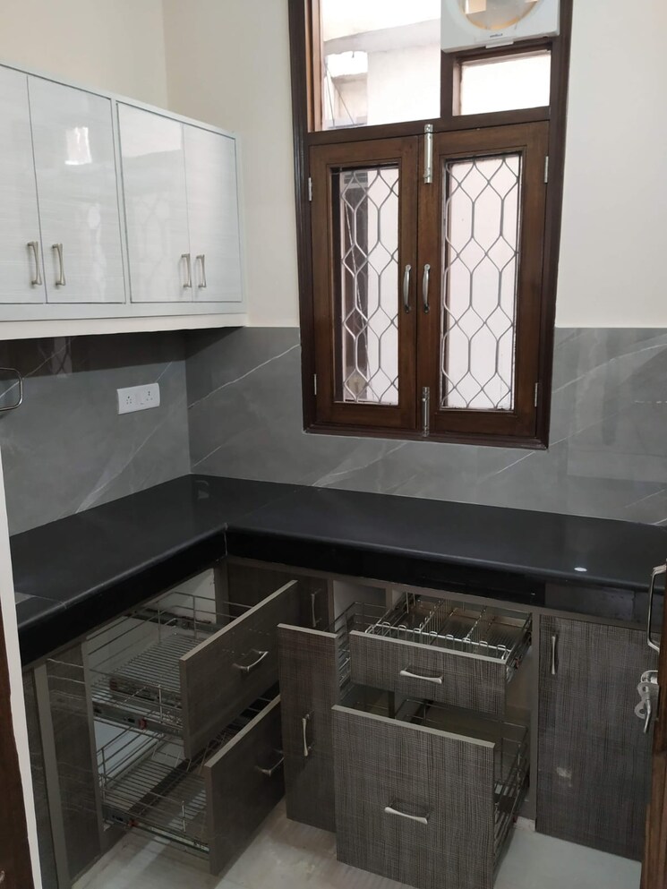 Kitchen, khirki extension 3 Bedroom 1150 Sq.Ft. Apartment In Khirki Extension Delhi 8704386