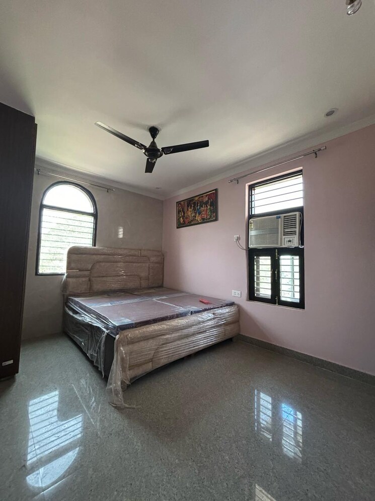 Bedroom, sector 45 3 Bedroom 2250 Sq.Ft. Builder Floor In Sector 45 Gurgaon 8704451