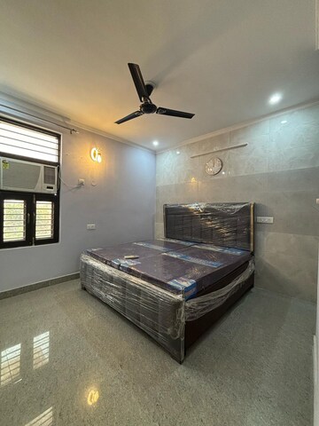 Living Room in 3 BHK Builder Floor at Sector 45 – for Rent