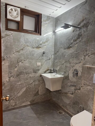 Bathroom in 3 BHK Apartment at Khirki Extension – for Rent