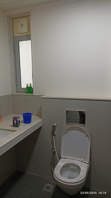 Furnished Amenities in 2 BHK Apartment at Piramal Vaikunth, Balkum Pada – for Rent