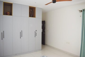 Room in 3 BHK Apartment at Purva Palm Beach, Hennur Road – for Sale