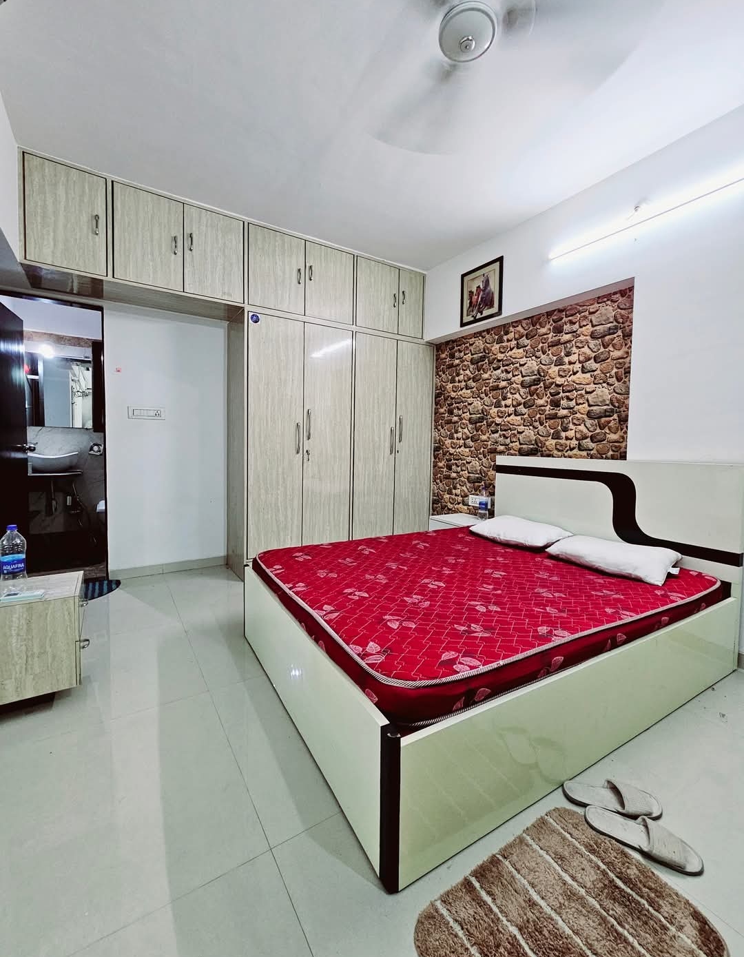 1 BHK Apartment For Rent in Hiranandani Gardens