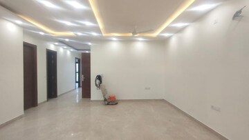 Room in 3 BHK Builder Floor at Sector 14 – for Sale