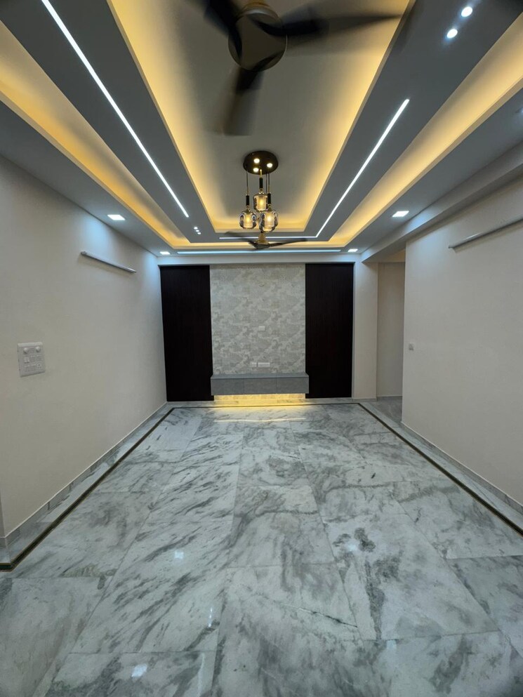 Room, khirki extension 3 Bedroom 1200 Sq.Ft. Apartment In Khirki Extension Delhi 8704526