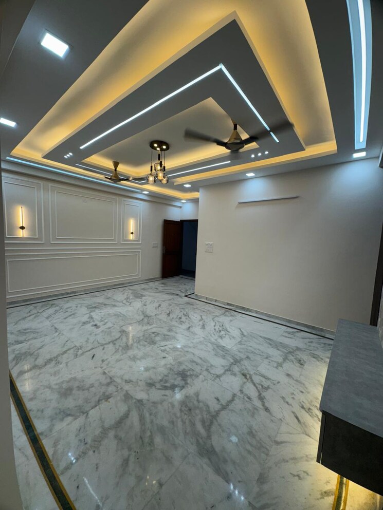 Room, khirki extension 3 Bedroom 1200 Sq.Ft. Apartment In Khirki Extension Delhi 8704526