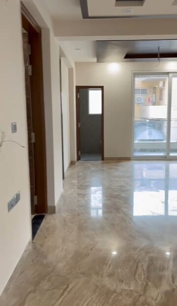 Room in 4 BHK Builder Floor at C-Scheme – for Sale