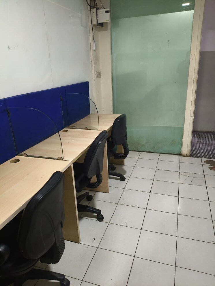 Team Area, sector 16 Commercial Office Space 3000 Sq.Ft. In Sector 16 Noida 8704603