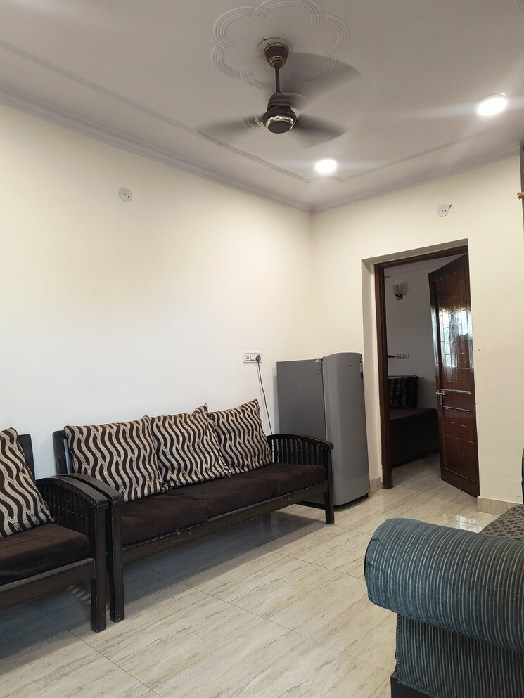 Living Room, sarita vihar 1 Bedroom 450 Sq.Ft. Apartment In Sarita Vihar Delhi 8704711
