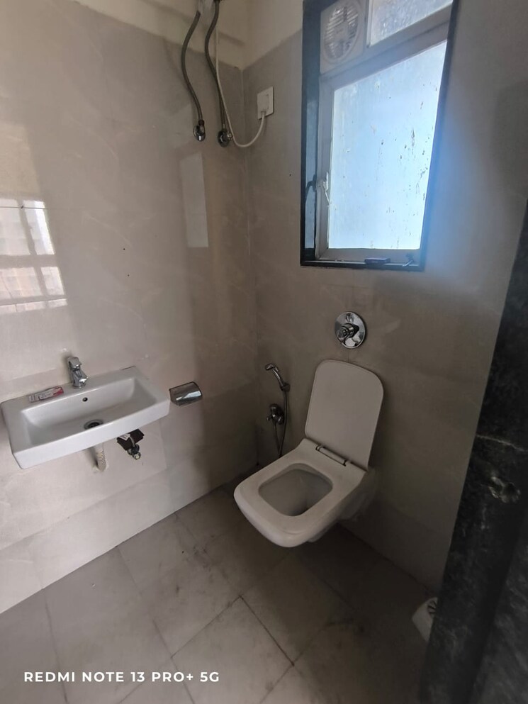 Bathroom, aashna-samadhan 2 Bedroom 501 Sq.Ft. Apartment In Goregaon West Mumbai 8704710