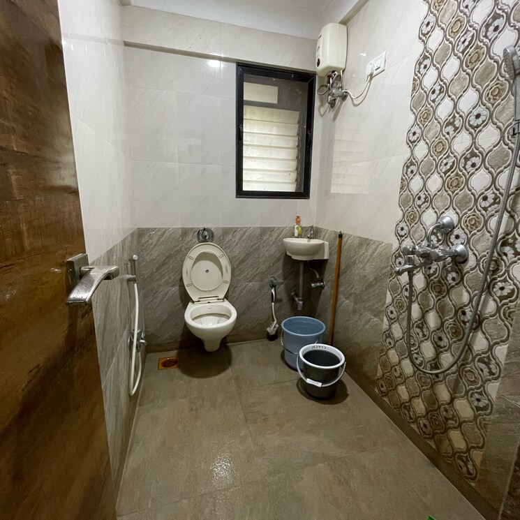  Parking, goregaon east 2 Bedroom 680 Sq.Ft. Apartment In Goregaon East Mumbai 8704697