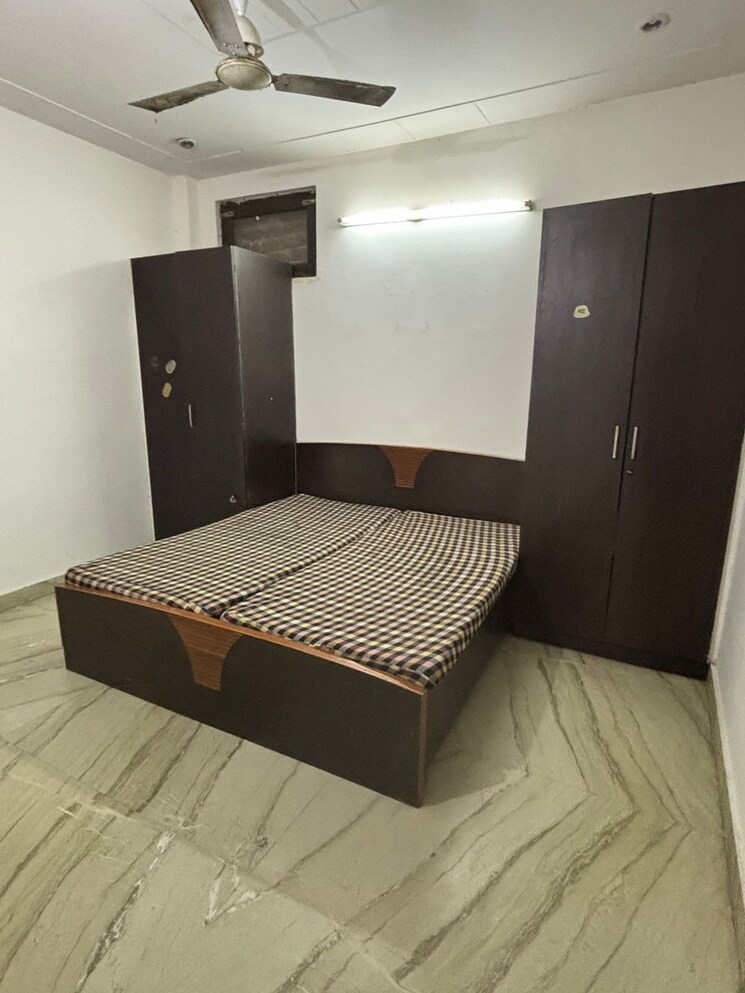 Bedroom, sector 22 1 Bedroom 29 Sq.Mt. Apartment In Sector 22 Noida 8704889